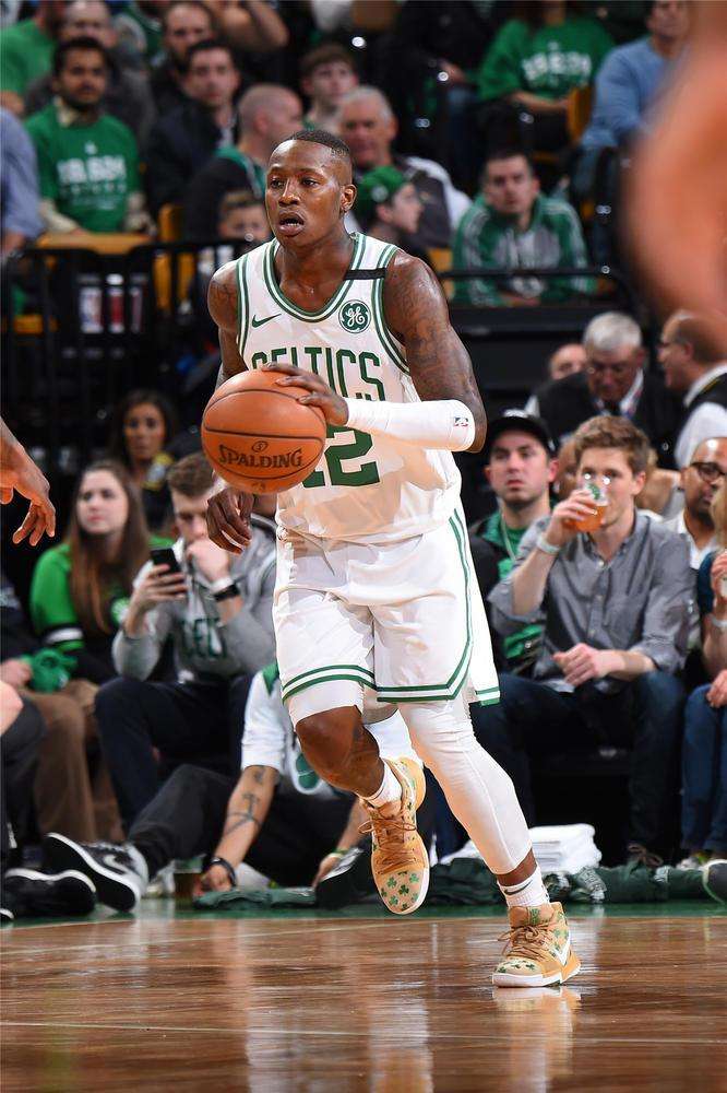 進攻端則是 進攻端則是