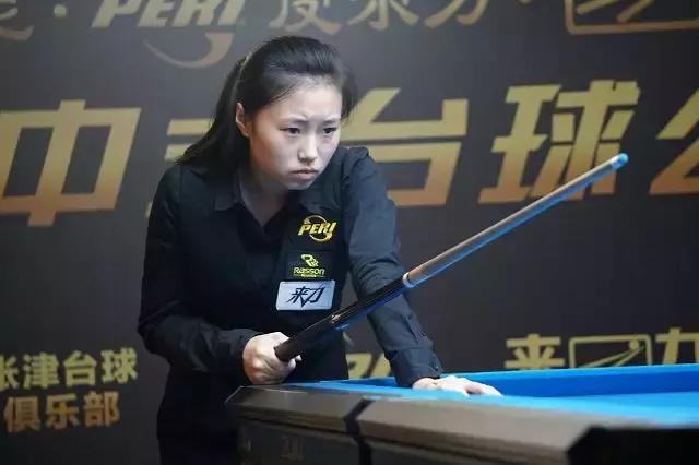 从更衣室维 从更衣室维