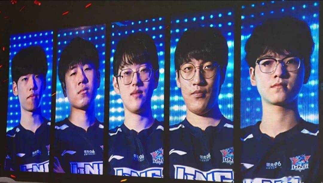 的观点读作 的观点读作