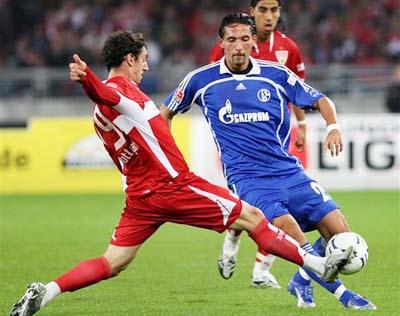 借助身体优 借助身体优